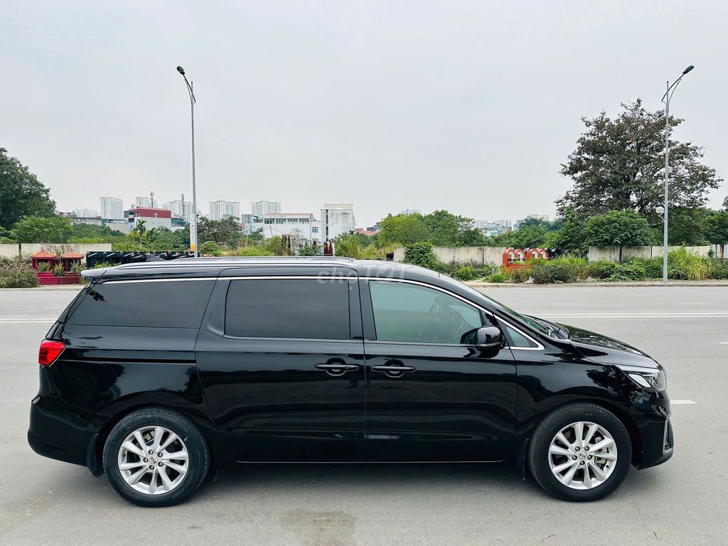 Kia Sedona 2021 - ảnh 4