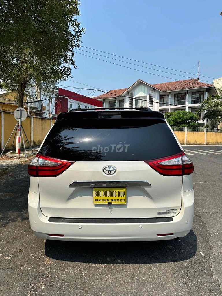 Toyota Sienna 2013 - ảnh 3