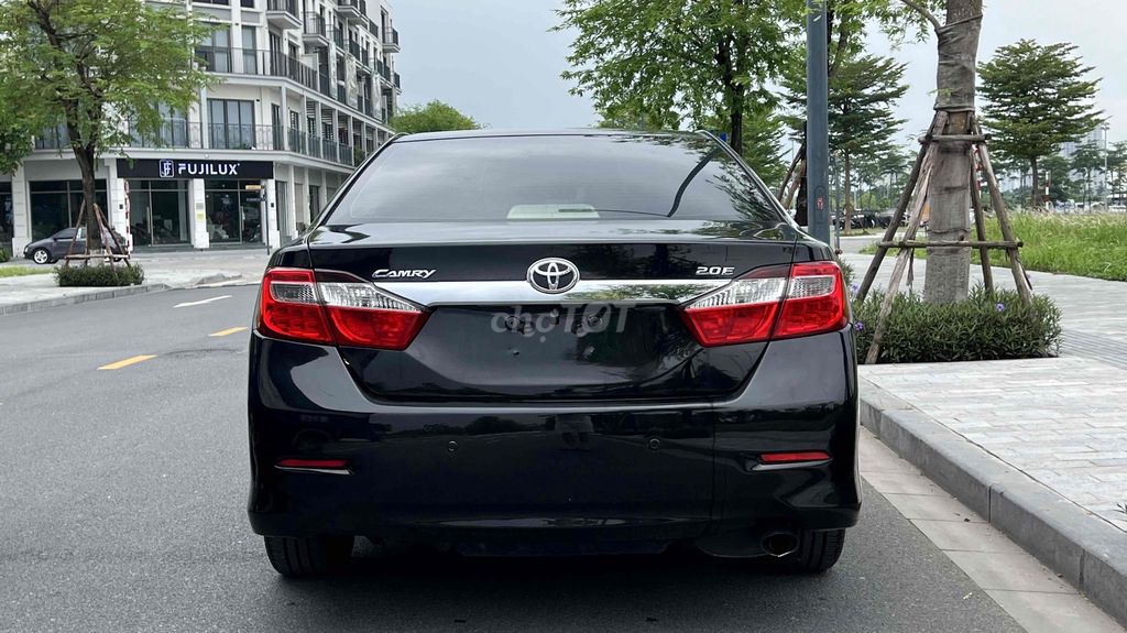 Toyota Camry 2.0E 2013 - ảnh 4