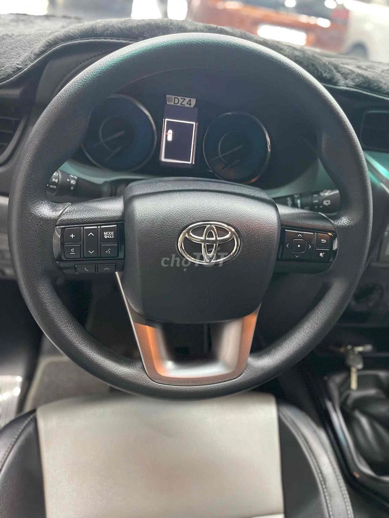Toyota Fortuner 2020 - ảnh 4