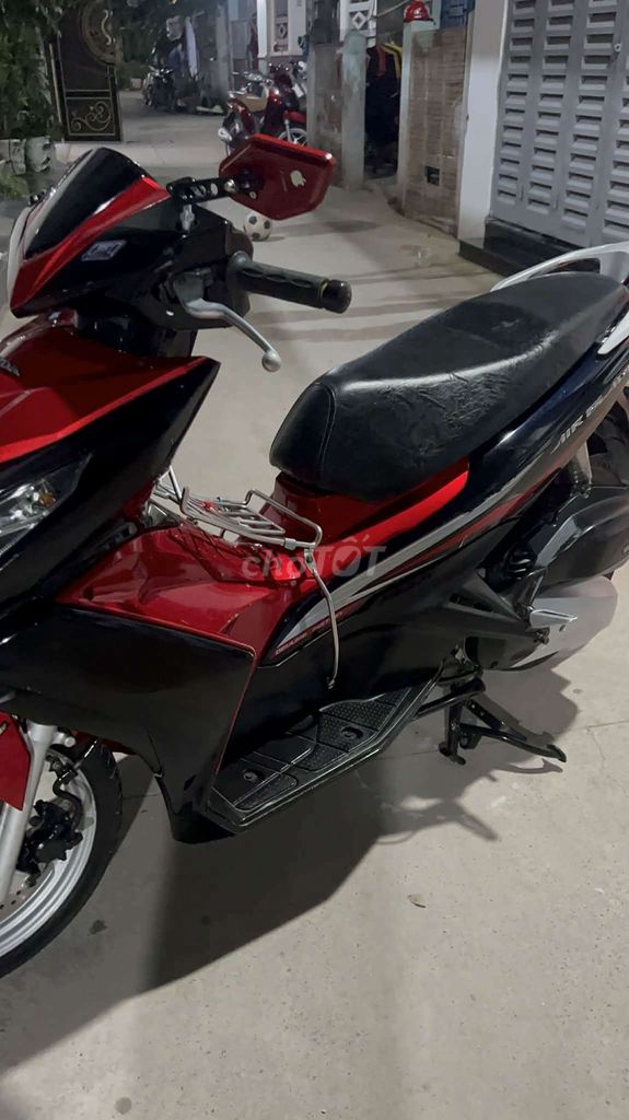 Honda Air Blade 2015 - ảnh 3