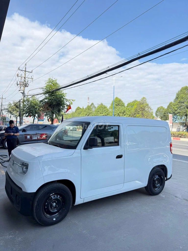 VinFast EC VAN - ảnh 2