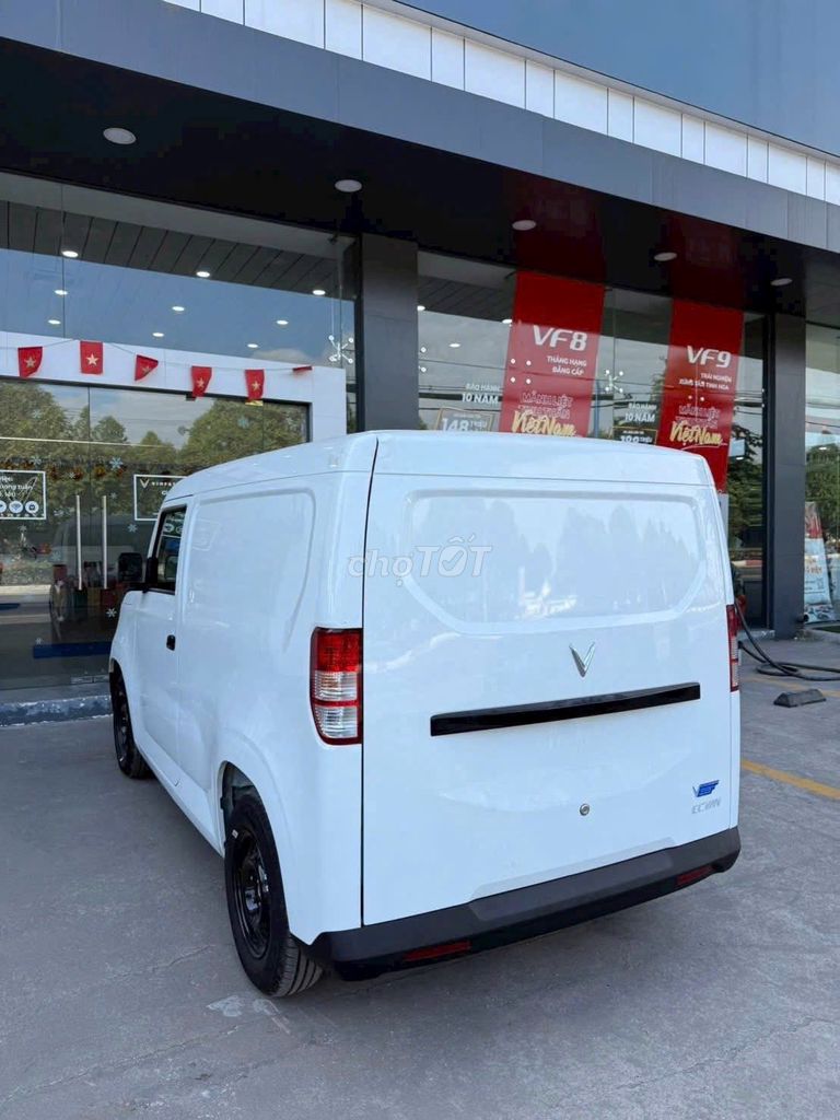VinFast EC VAN - ảnh 4