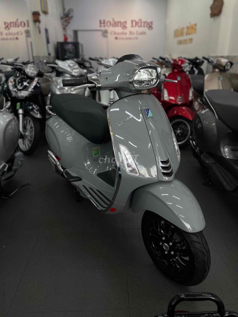 Piaggio Vespa 2021 - ảnh 1