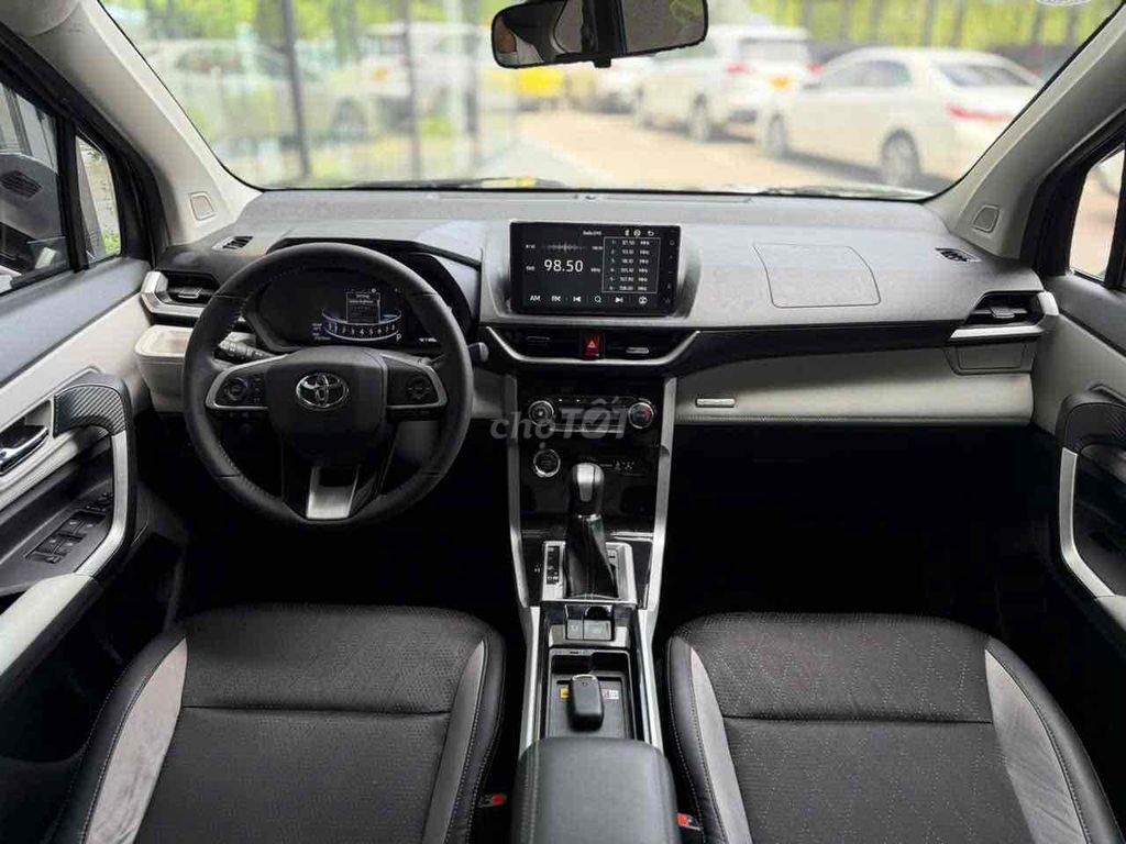 Toyota Veloz Cross 2025 - ảnh 4