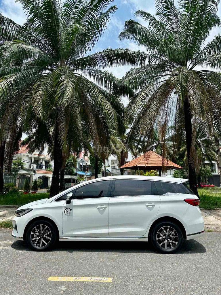 BYD M6 2026 - ảnh 2