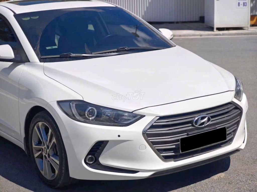 Hyundai Elantra 2018 - ảnh 3