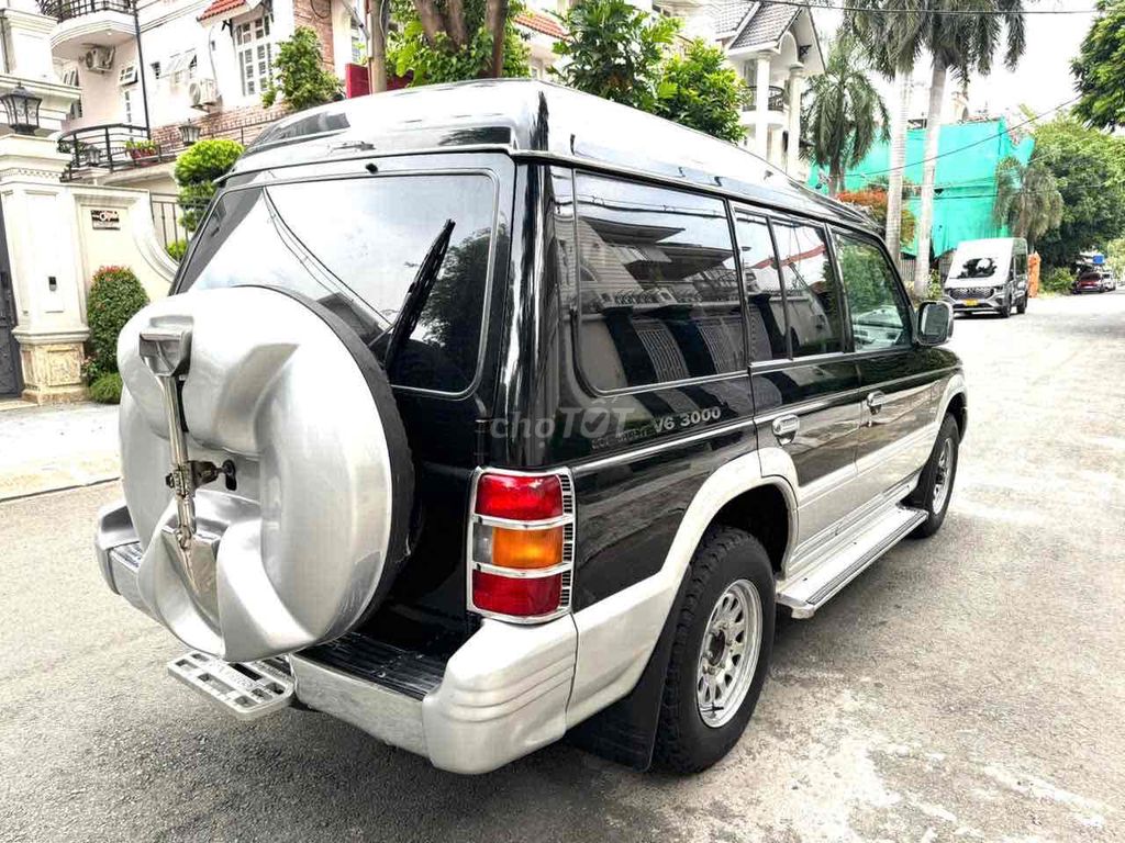 Mitsubishi Pajero 2006 - ảnh 5