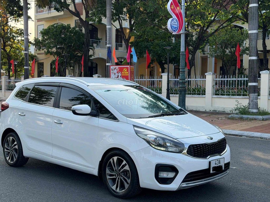 Kia Rondo 2017 - ảnh 2