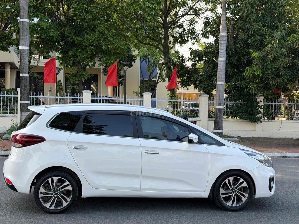 Kia Rondo 2017 - ảnh 3