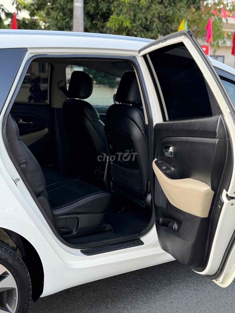 Kia Rondo 2017 - ảnh 5