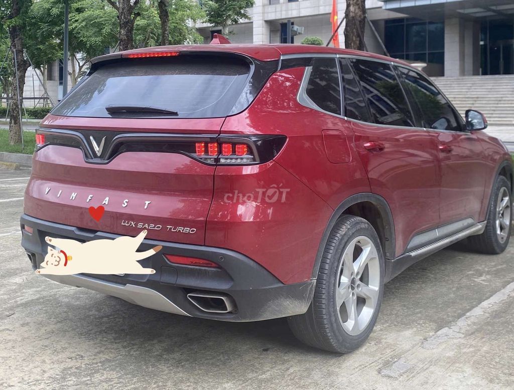 VinFast Lux SA2.0 2020 - ảnh 1