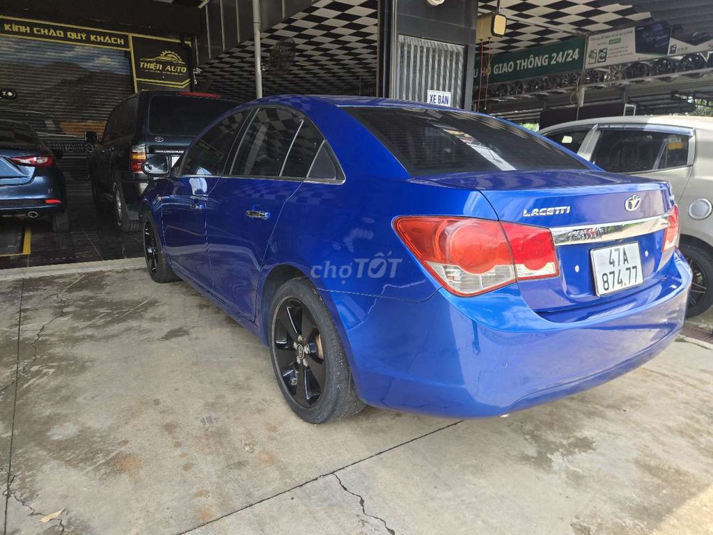 Chevrolet Lacetti 2009 - ảnh 3