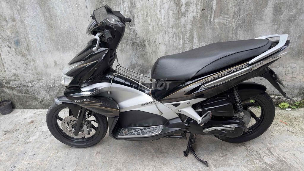Honda Air Blade 2010 - ảnh 2