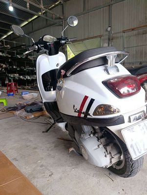 Piaggio Vespa 2013 - ảnh 1