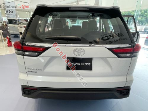 Toyota Innova Cross 2.0V CVT 2026 - ảnh 4