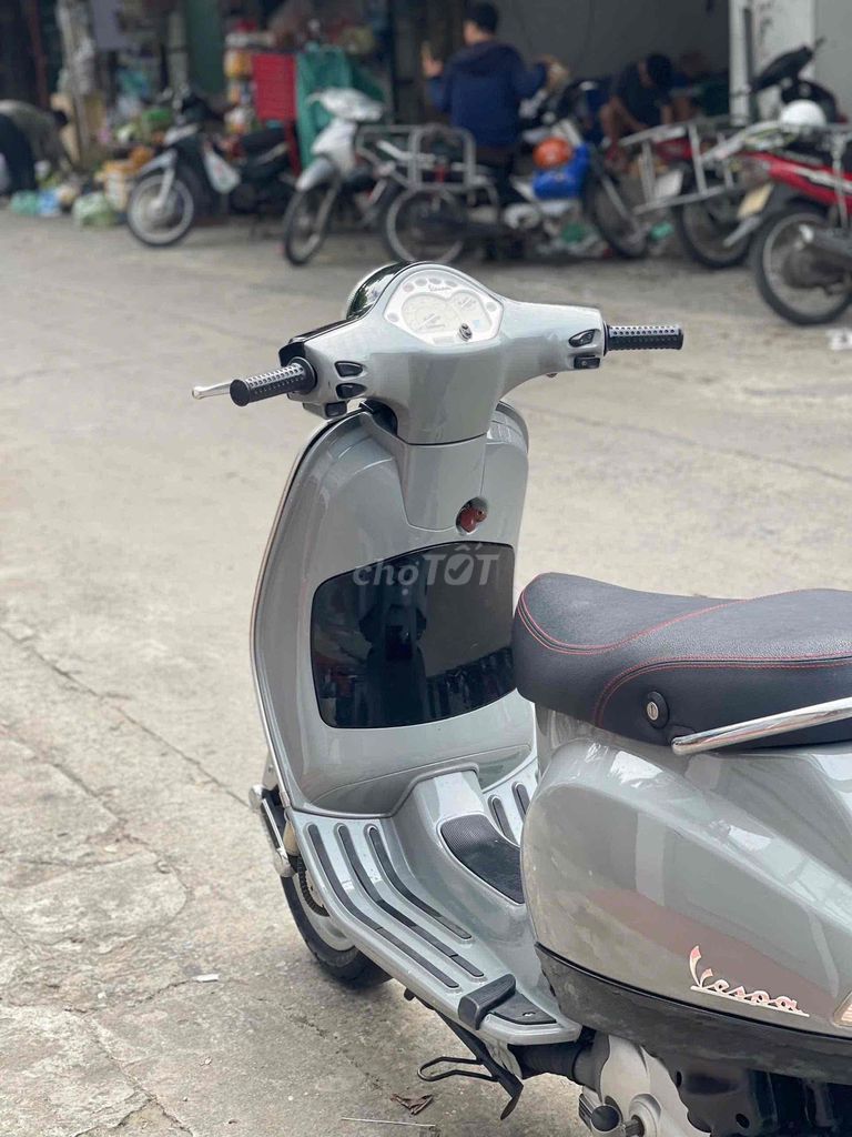Piaggio Vespa 2013 - ảnh 3