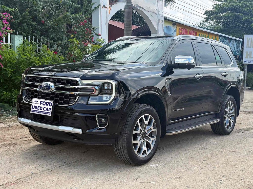 Ford Everest 2022 - ảnh 2