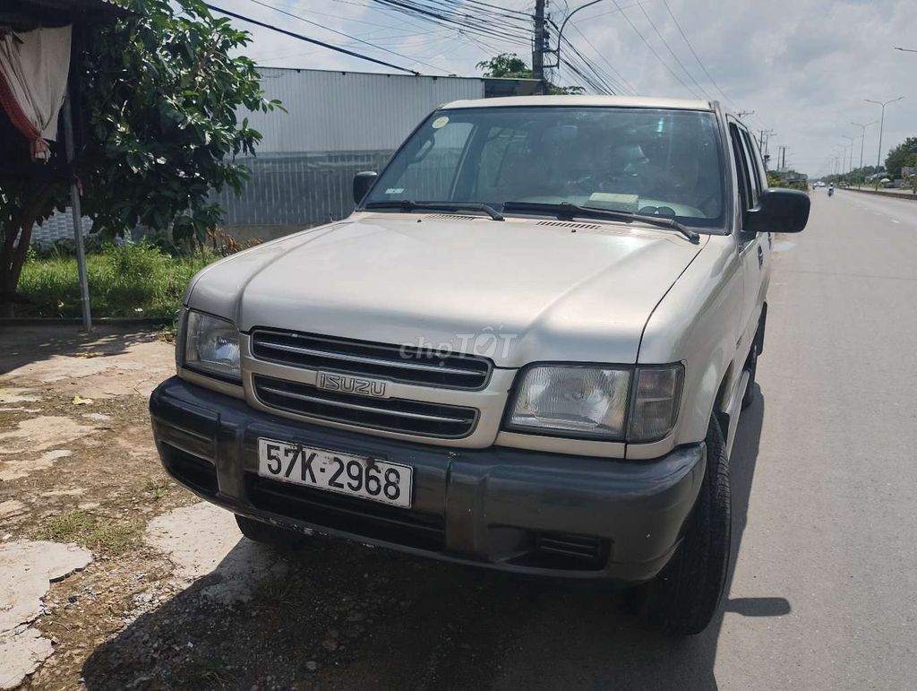 Isuzu Trooper 2000 - ảnh 1