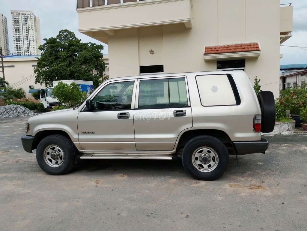 Isuzu Trooper 2000 - ảnh 3