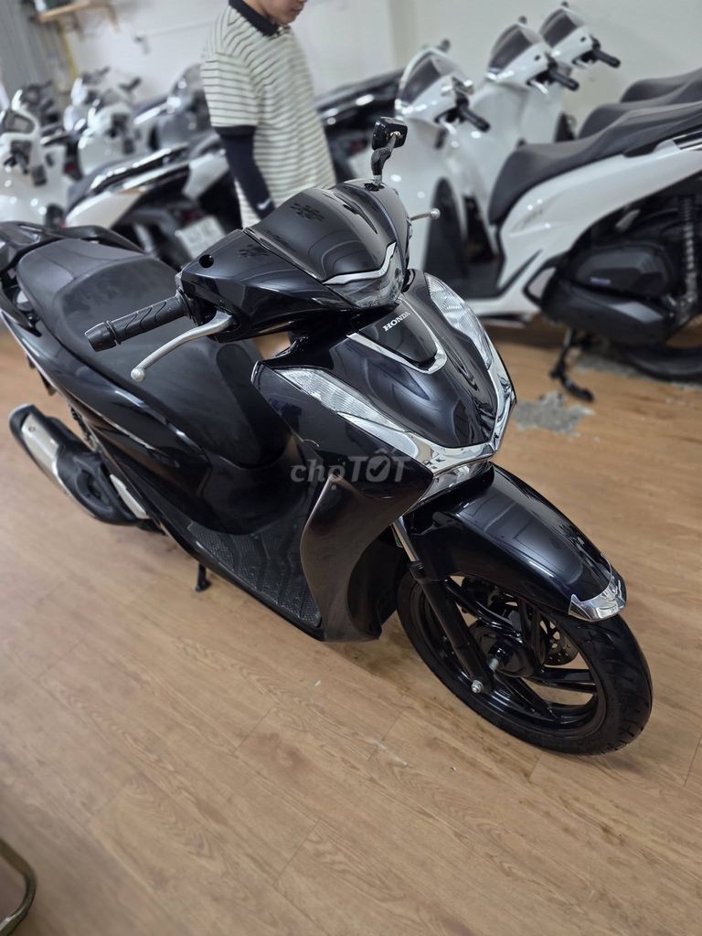 Honda SH 2025 - ảnh 1