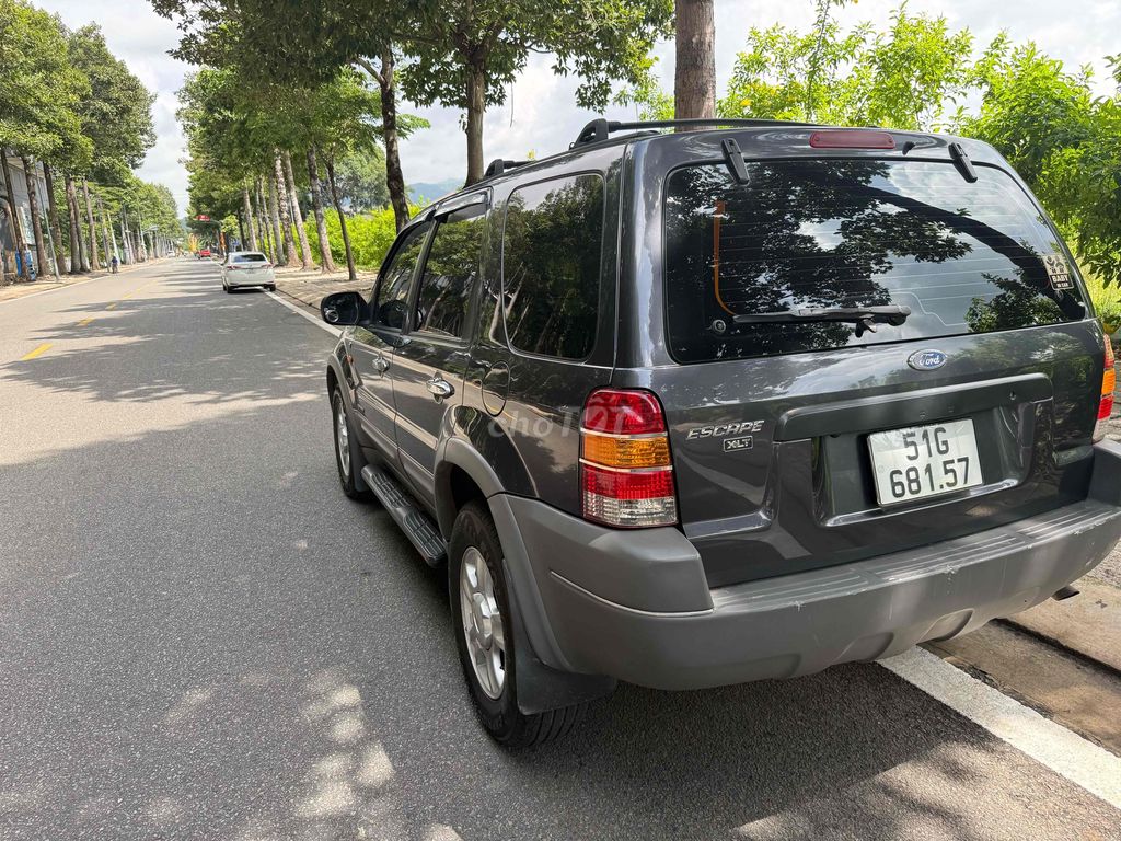 Ford Escape - ảnh 3