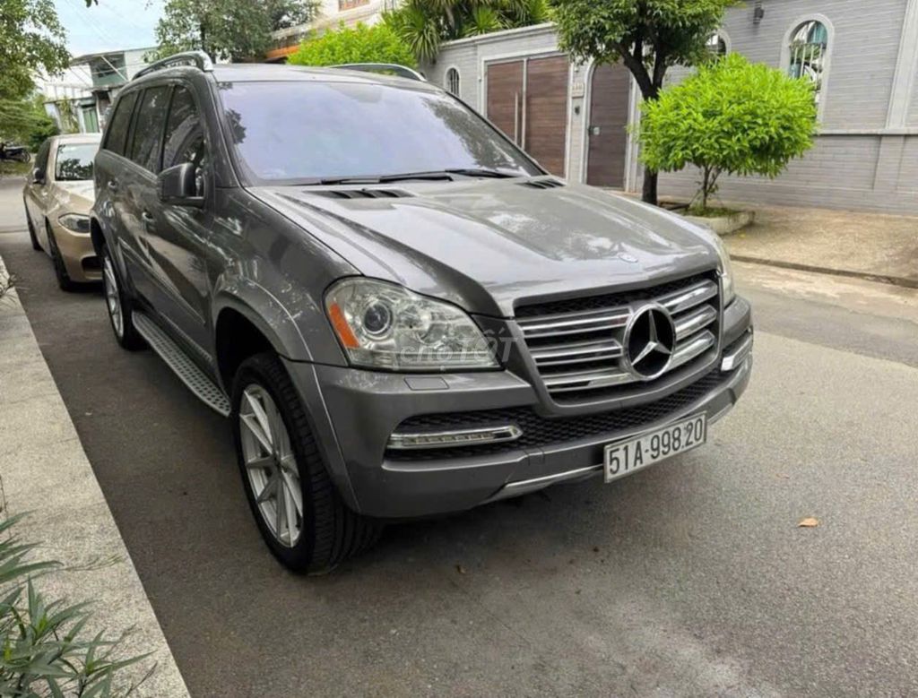 Mercedes-Benz 2010 - ảnh 2