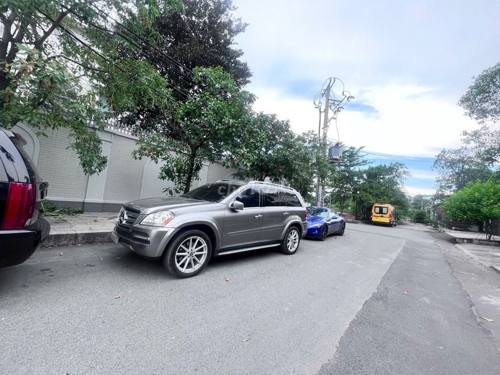 Mercedes-Benz 2010 - ảnh 3