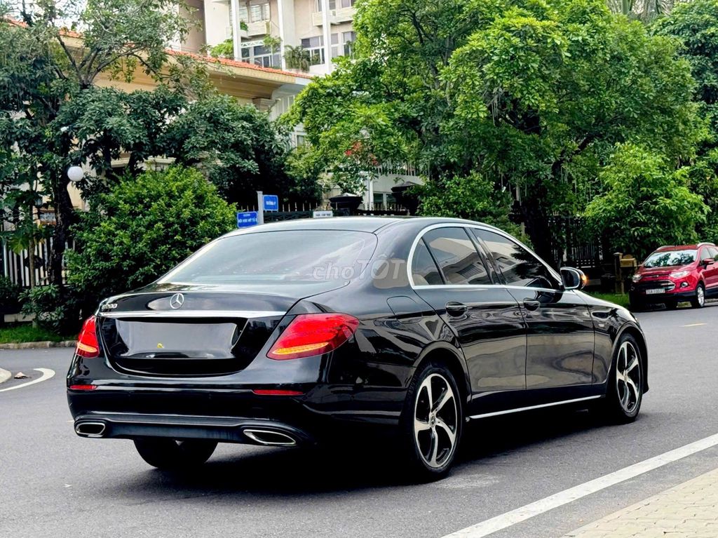 Mercedes-Benz 2020 - ảnh 3