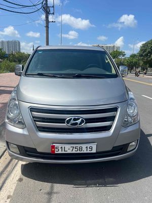 Hyundai Starex - ảnh 1