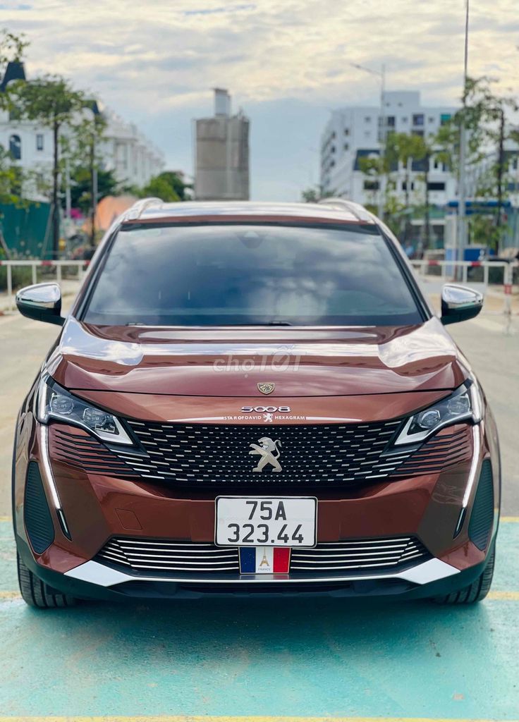 Peugeot 5008 2021 - ảnh 1