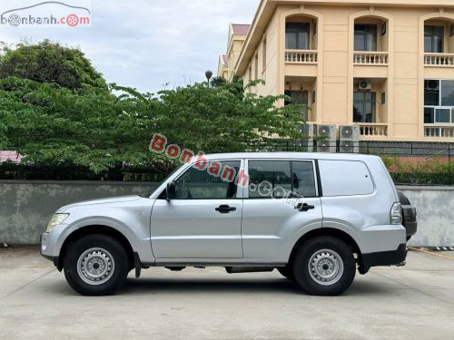 Mitsubishi Pajero 2009 - ảnh 2