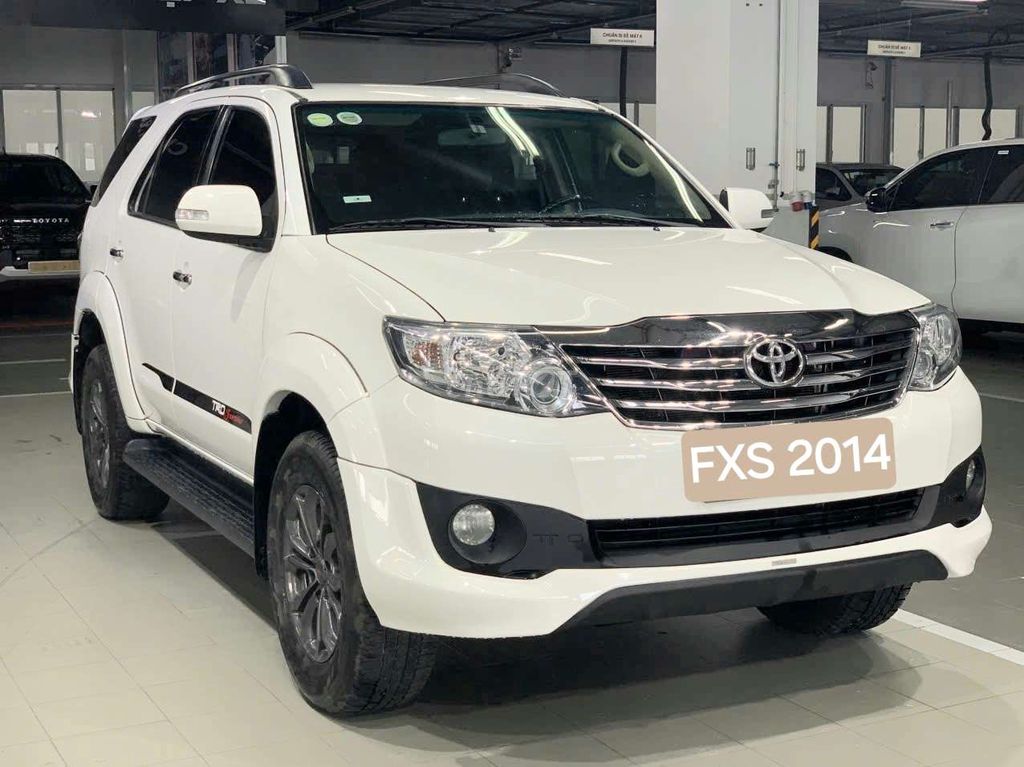 Toyota Fortuner 2014 - ảnh 2