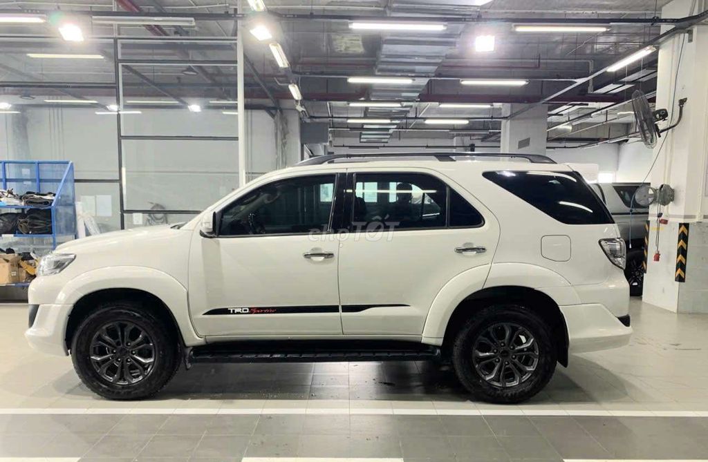 Toyota Fortuner 2014 - ảnh 3