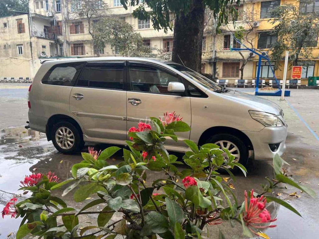 Toyota Innova 2013 - ảnh 2