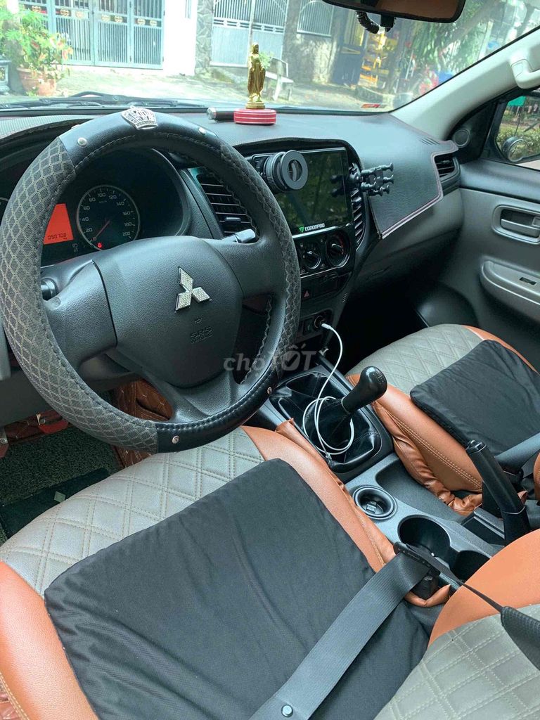Mitsubishi Triton 2015 - ảnh 2