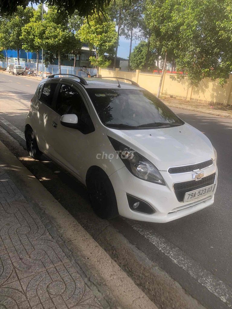 Chevrolet Spark - ảnh 2