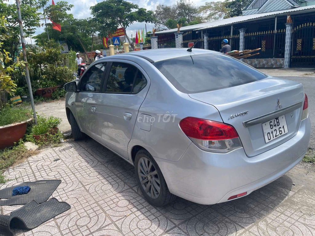 Mitsubishi Mirage - ảnh 1