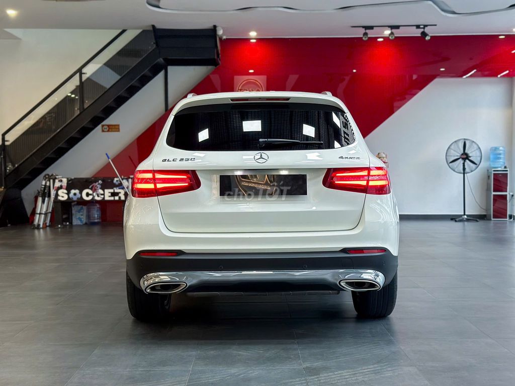 Mercedes-Benz 2018 - ảnh 4
