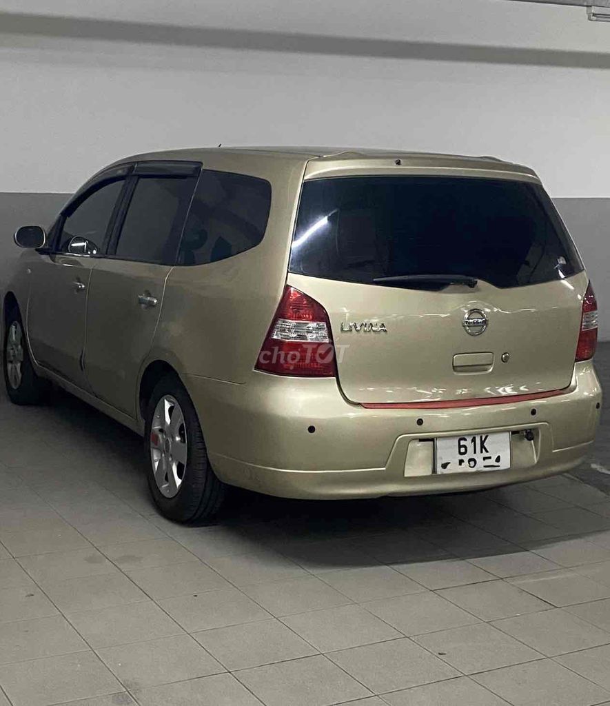 Nissan Grand livina 2012 - ảnh 1