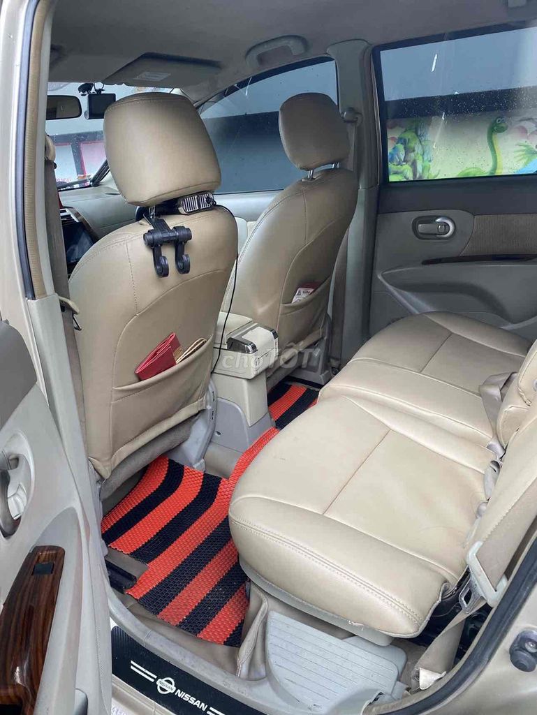 Nissan Grand livina 2012 - ảnh 4