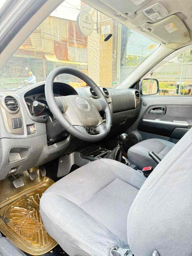 Isuzu 2010 - ảnh 4