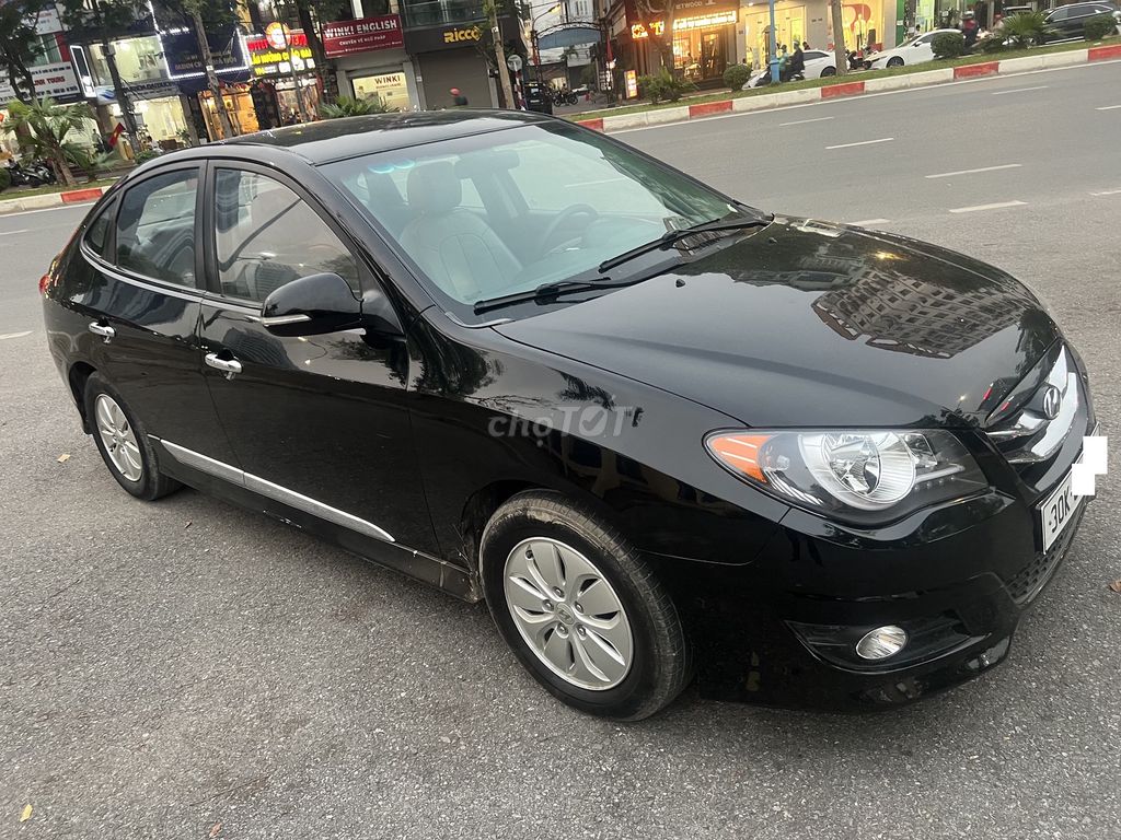 Hyundai Avante 2011 - ảnh 3