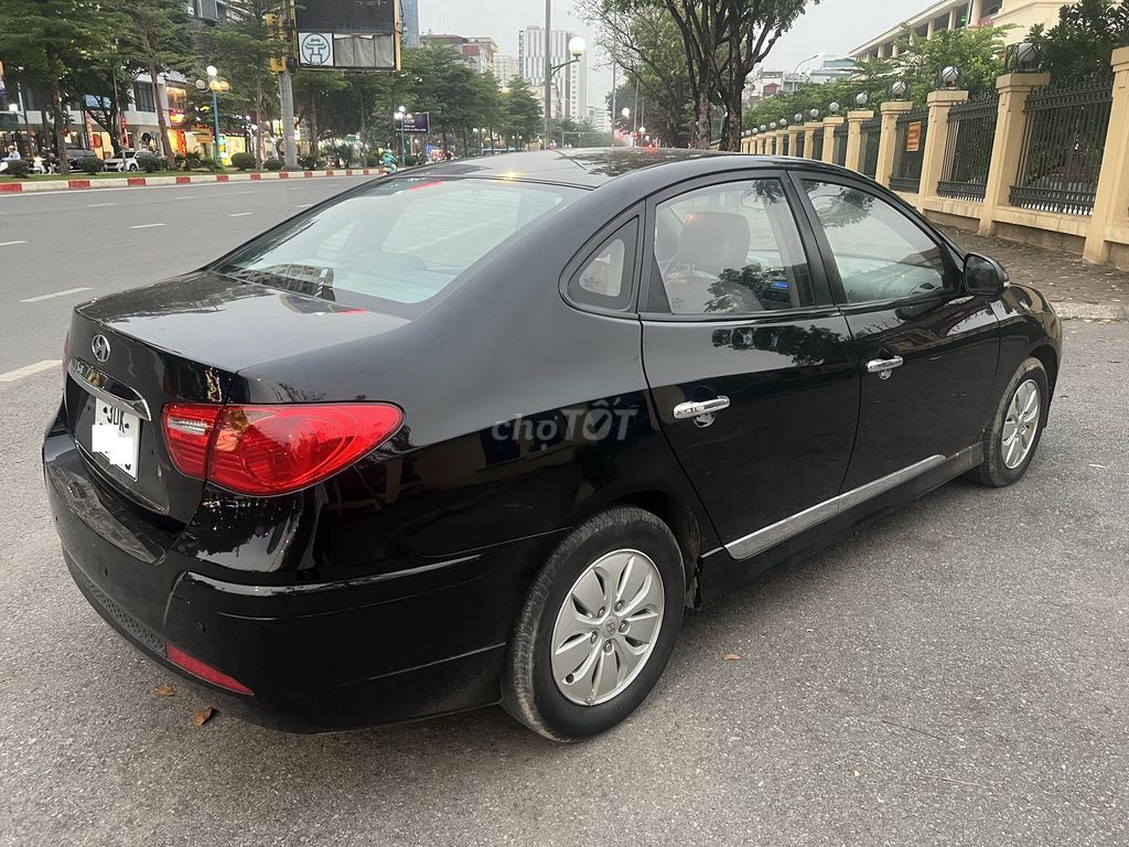 Hyundai Avante 2011 - ảnh 4