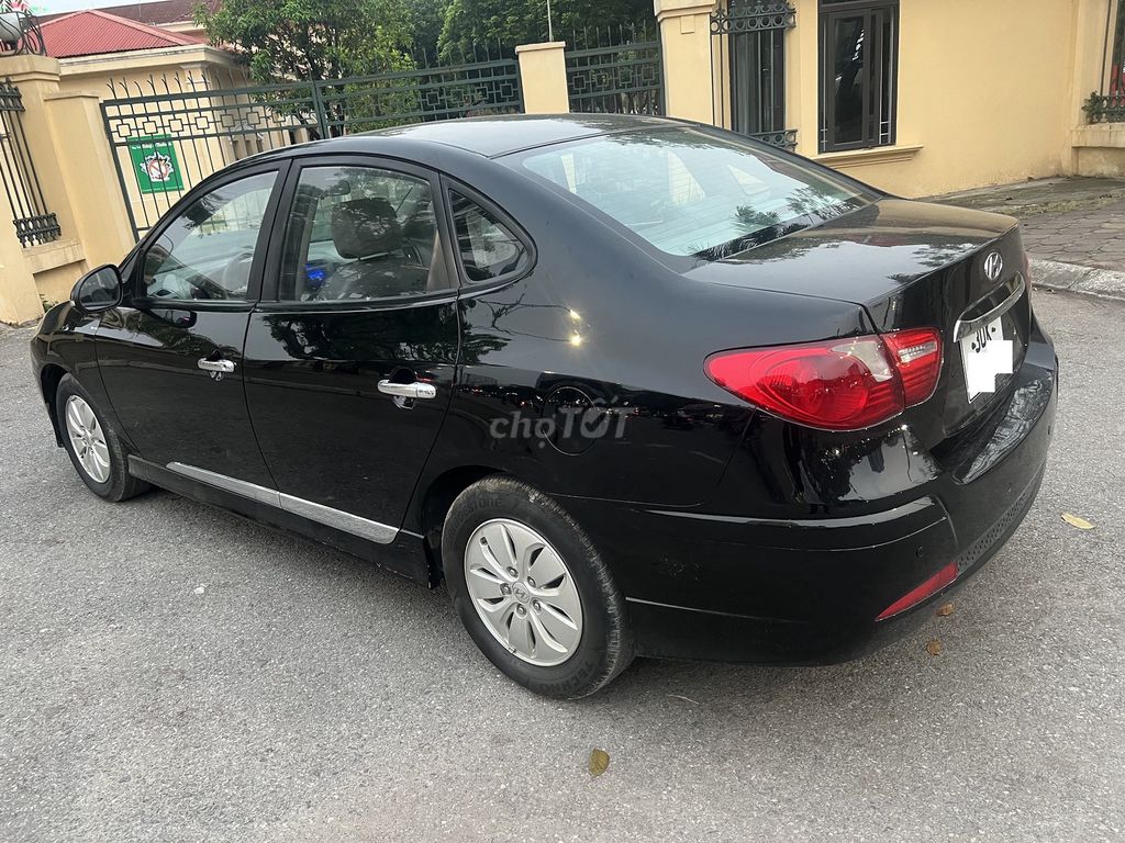 Hyundai Avante 2011 - ảnh 5