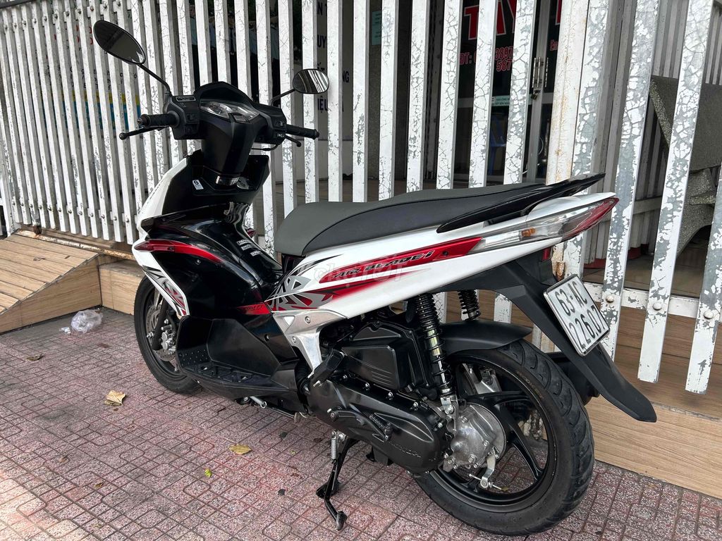 Honda Airblade 2010 - ảnh 3