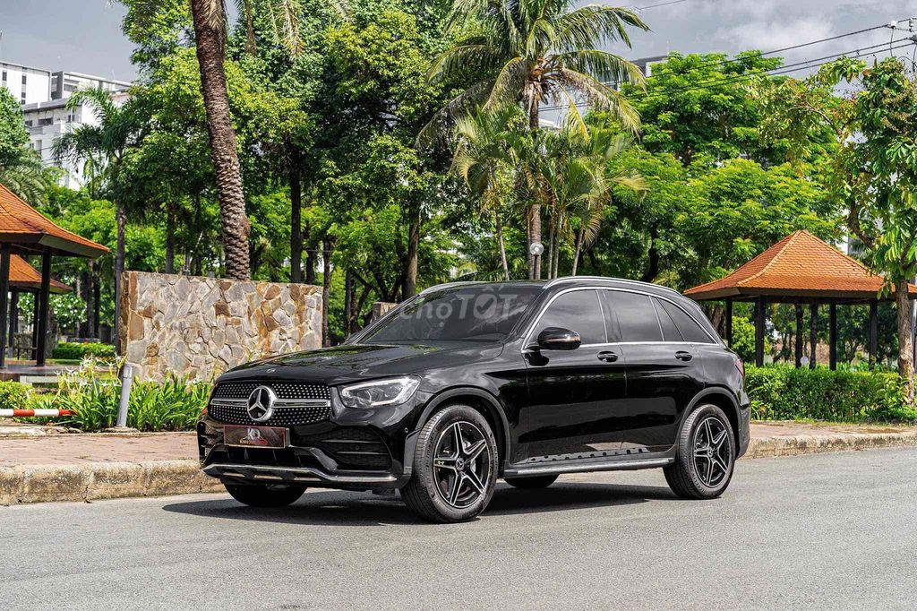 Mercedes-Benz 2021 - ảnh 1