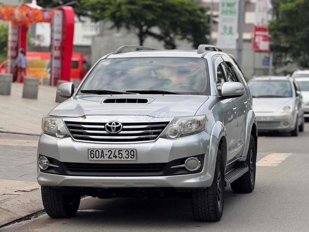 Toyota Fortuner 2015 - ảnh 2