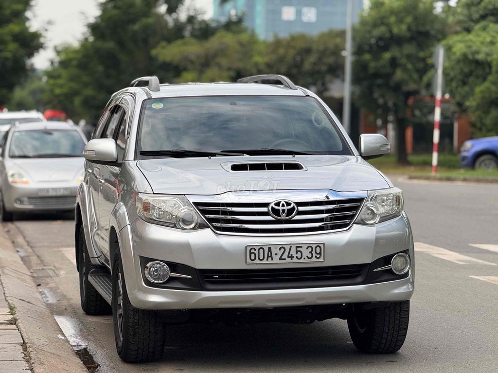 Toyota Fortuner 2015 - ảnh 4