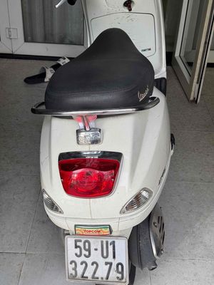 Piaggio Vespa 2012 - ảnh 1